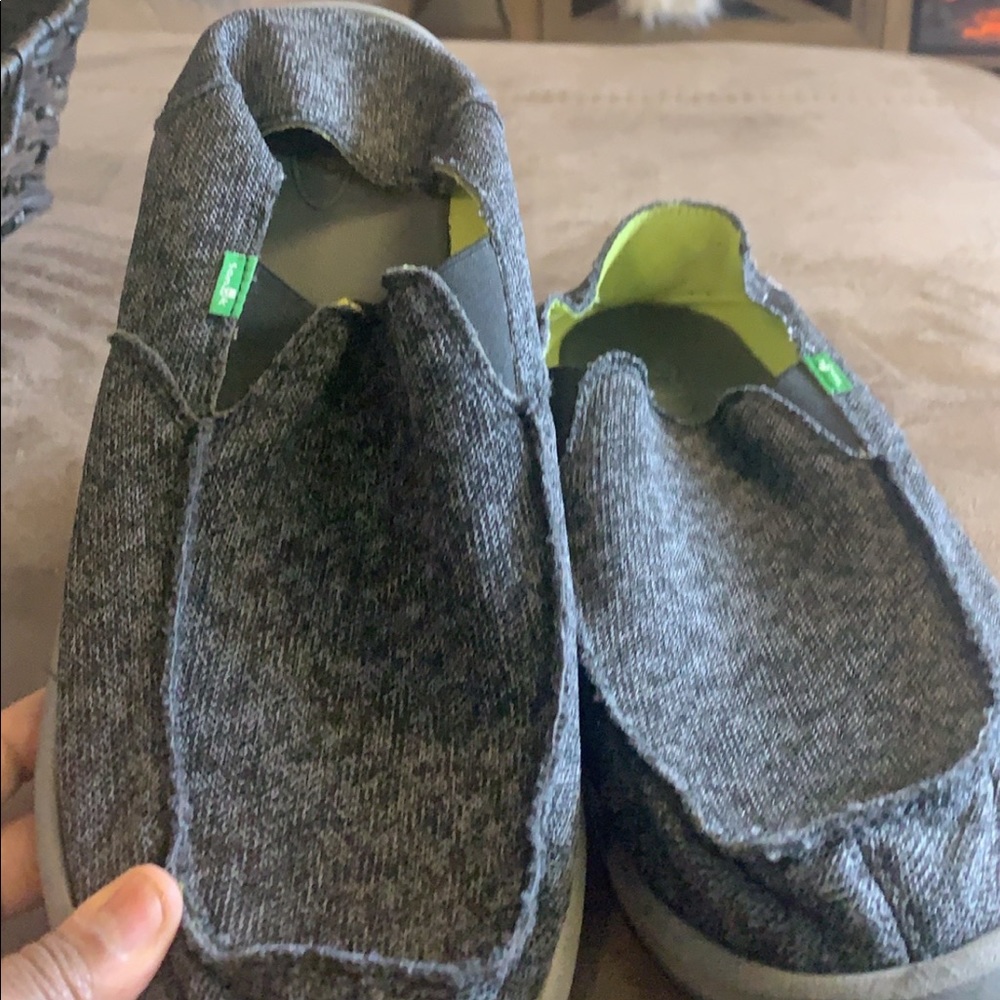 Men’s Sanuks.